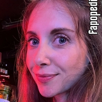 Alison Brie Nude