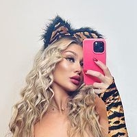 Izzi Dame Nude