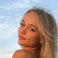 Kyla Dodds Nude