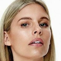 Natasha Oakley Nude
