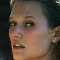 Toni Garrn Nude